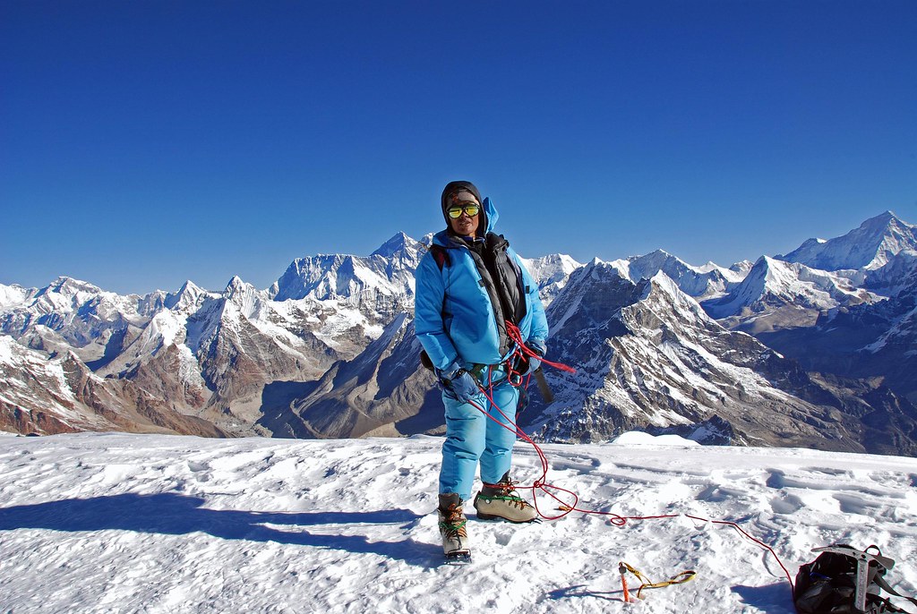 mera peak is a critical climb in baruntse peak climb