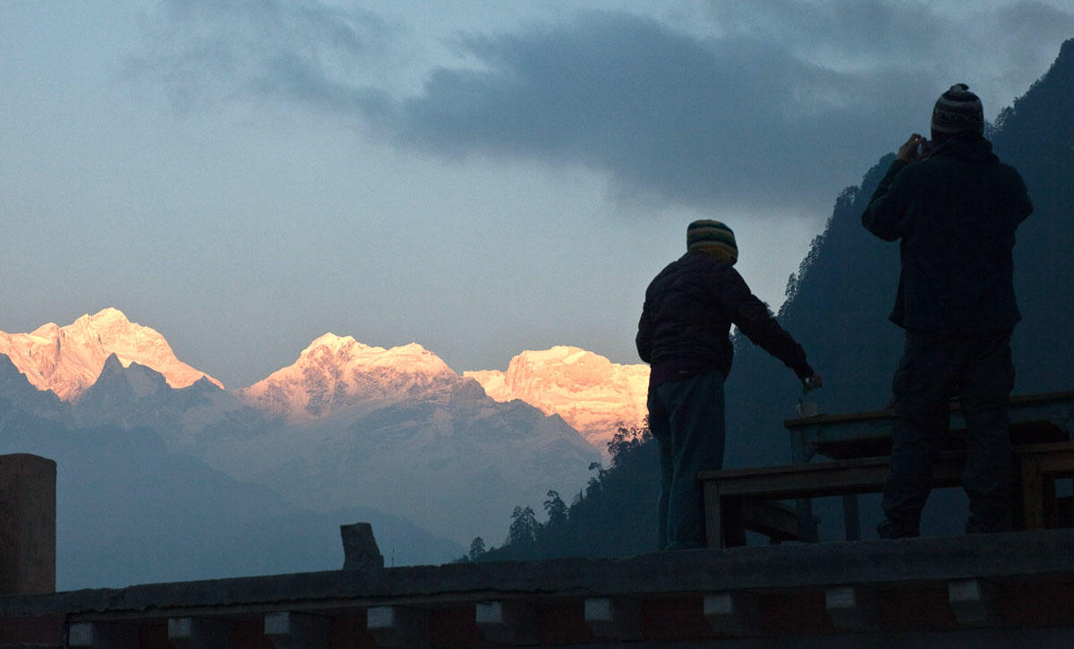trekking improves physical health in wellness tour in nepal
