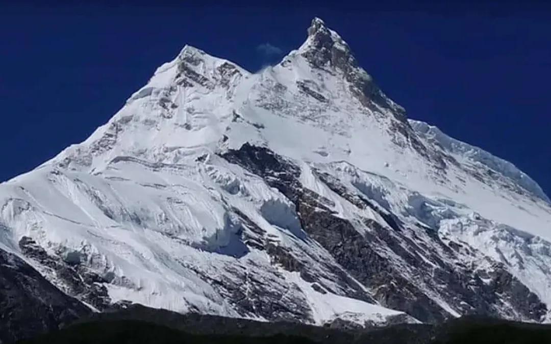 Manaslu the Killer Mountain: Beauty and Peril in the Himalayas
