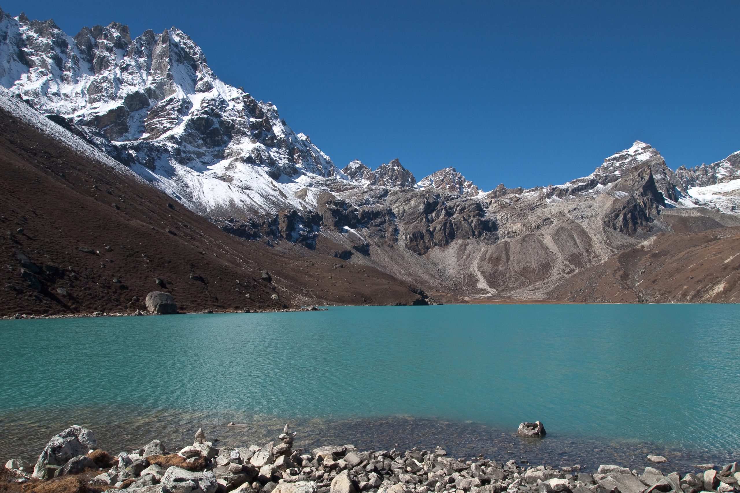 gokyo lake is the pearl of renjo la pass trek