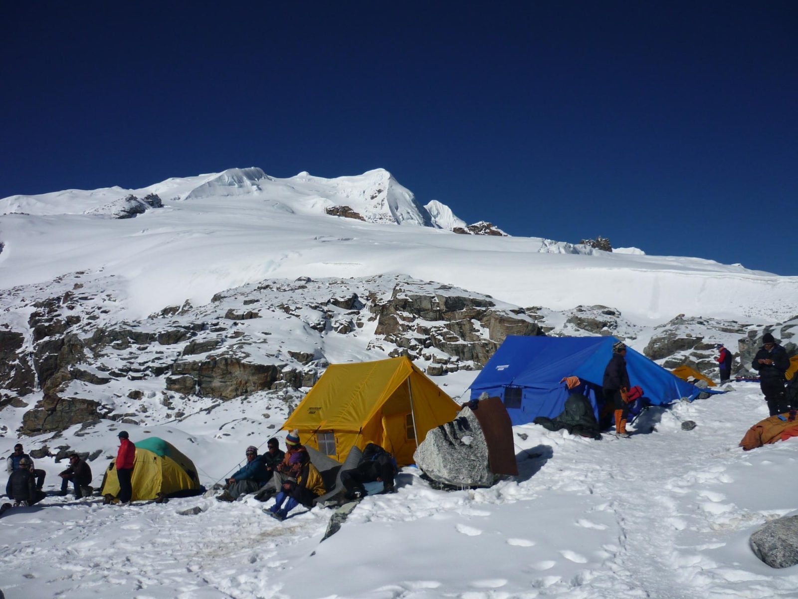 mera peak expedition nepal takes place at 6476m