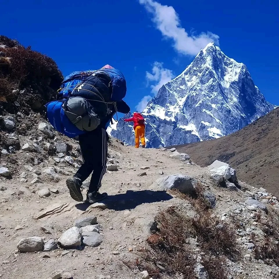 cost of hiring guide and porters in nepal trekking depends on different factors