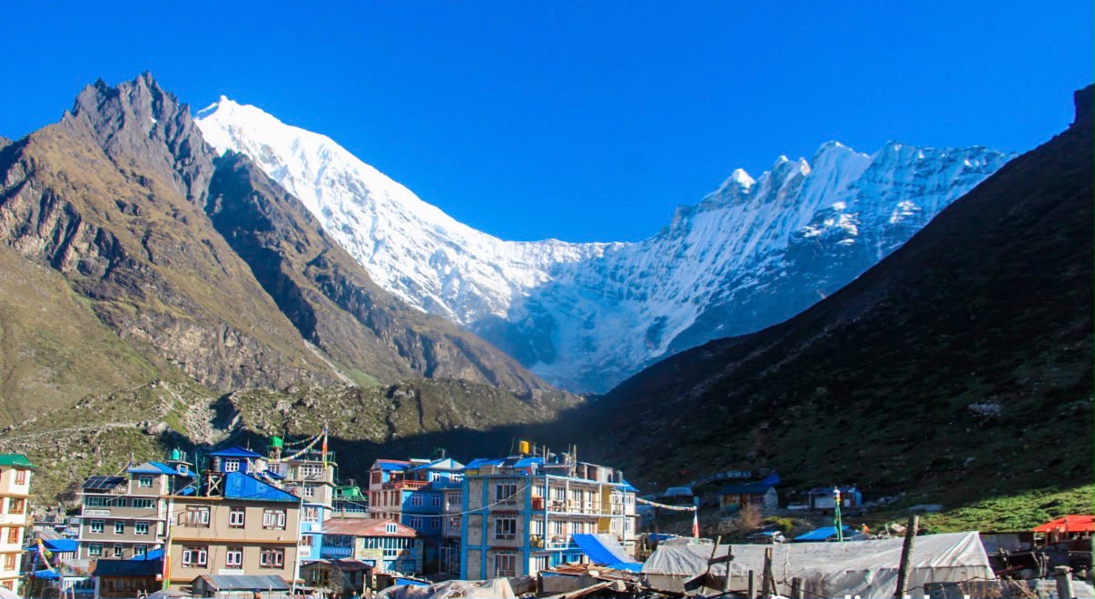 trekking package prices depend upon the quality of service