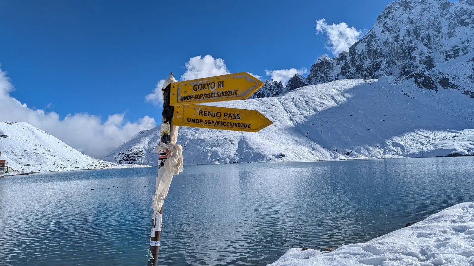 gokyo lake is located 5000m above the sea level
