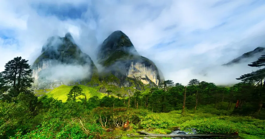 barun valley national park is a key landmark in barun valley