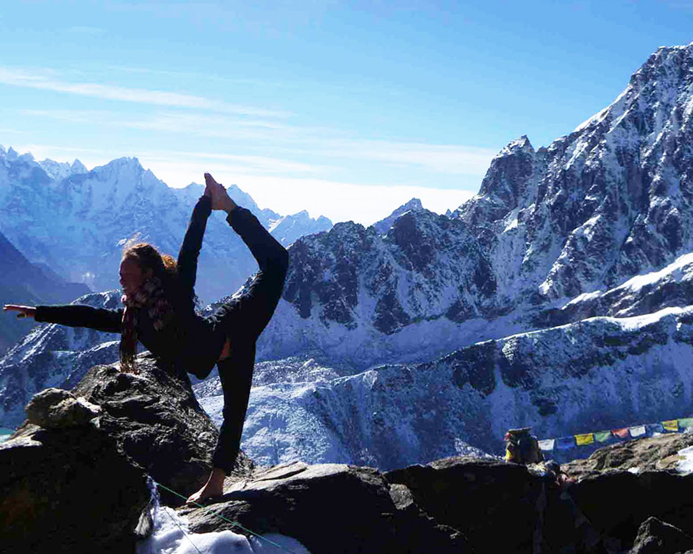 everest base camp yoga trek takes 18 days to complete