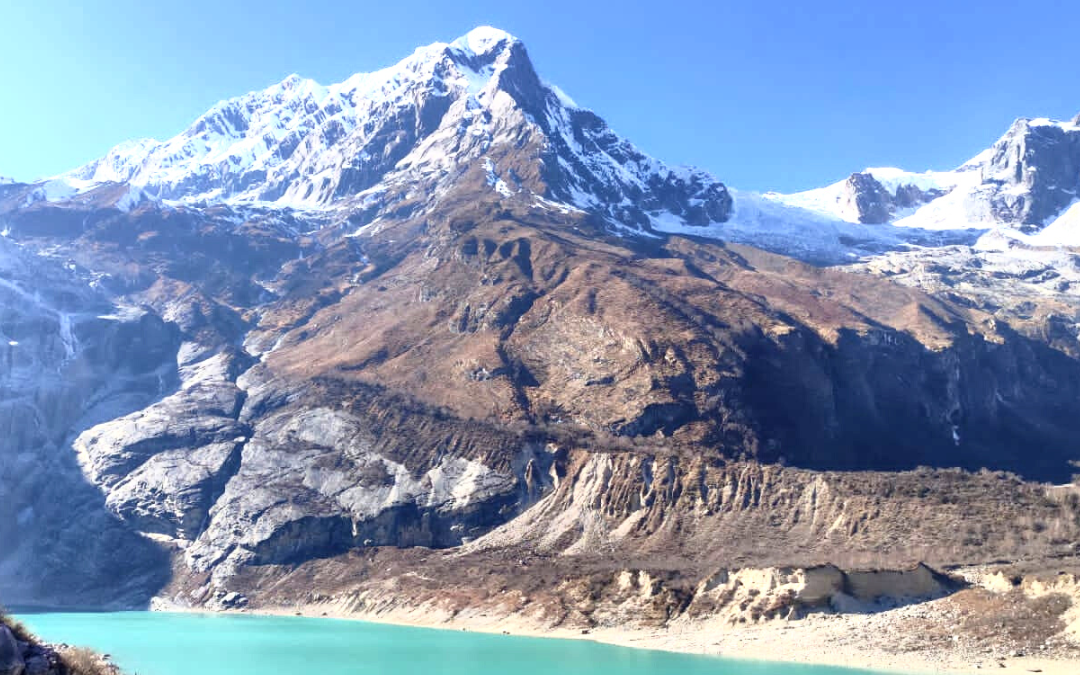manaslu circuit trek takes place at 5160m