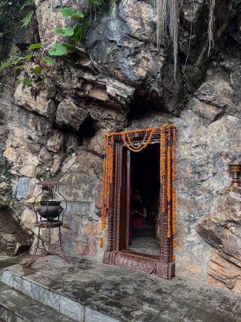 sacred himalayan caves in nepal are used for meditation